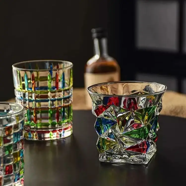 300 мл витражные хрустальные стаканы, необычные стеклянные стаканчики, эстетичная европейская винтажная стеклянная посуда, нарисованная вручную квадратная сетка, тканая стеклянная чашка 300 мл витражные хрустальные стаканы, необычные стеклянные стаканчики, эстетичная европейская винтажная стеклянная посуда, нарисованная вручную квадратная сетка, тканая стеклянная чашка