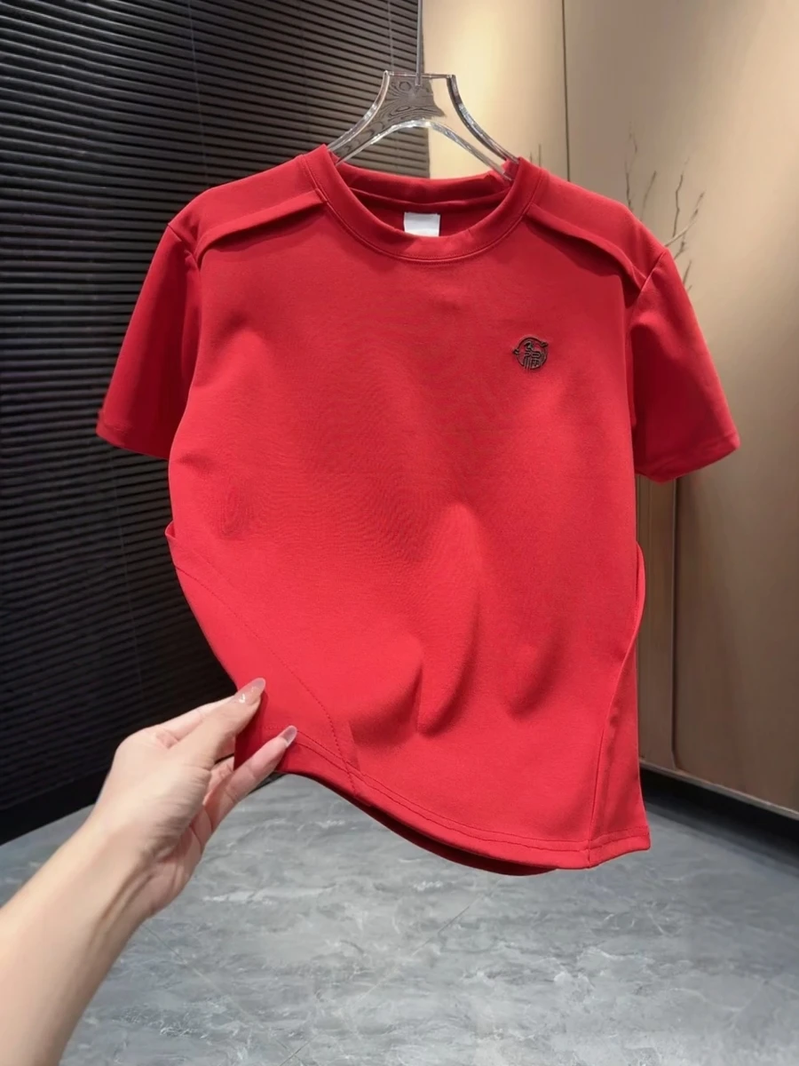 

Модная повседневная мужская футболка, новинка весна-лето, с коротким рукавом, однотонная, универсальная, удобная, мягкая, приталенного кроя.