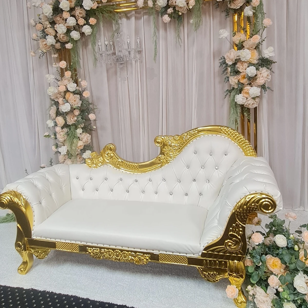 cheap wholesale new style white and gold high back king throne chair for bride and groom 1334