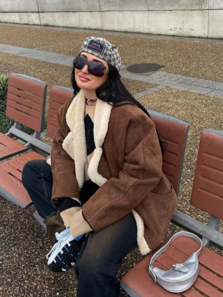 

Lamb Wool Lined And Suede Short Coat Women Single Breasted Turn-down Collar Loose Casual Chic Pocket Outwear Winter Fashion Tops
