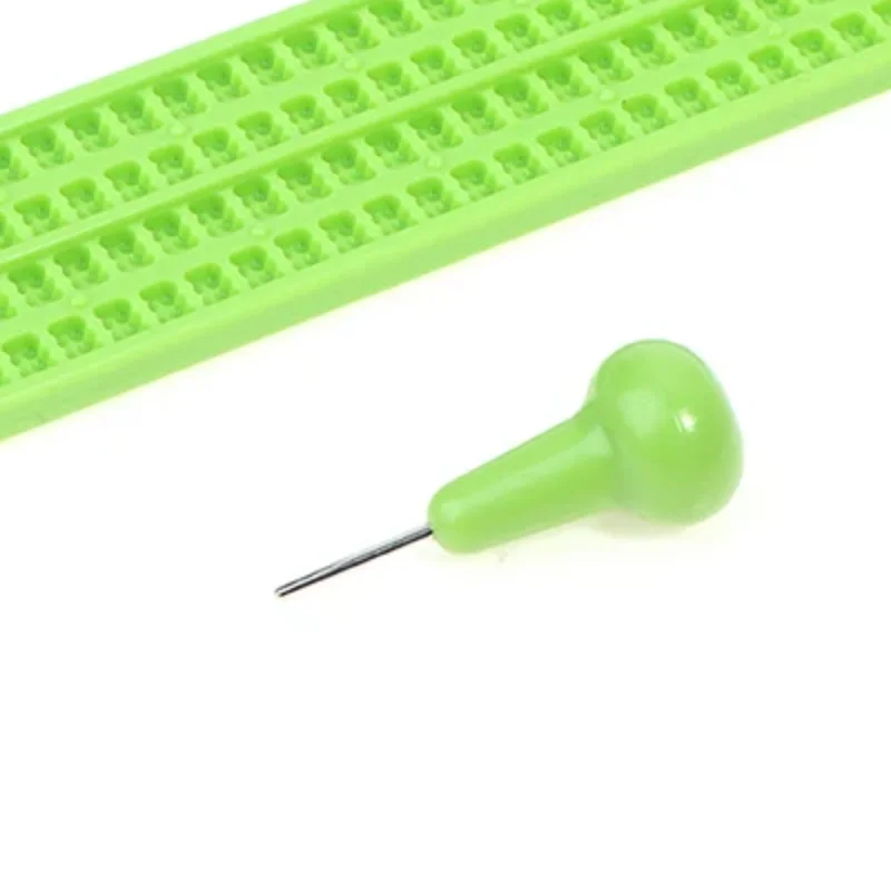 

1Set 4 Lines Practical School Plastic Braille Portable Writing Slate Wth Stylus Green Blue School Study Supplies