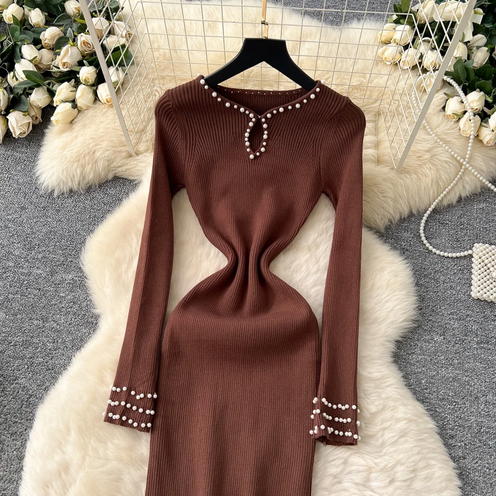 Clothland 여성 우아한 비즈 장식 니트 드레스 브이넥 컷아웃 긴 소매 원피스 미디 드레스 Vestido QE285