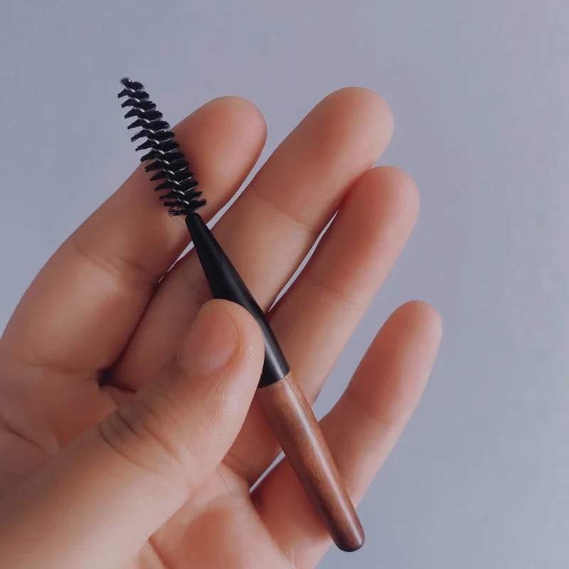 Pinceau de maquillage pour les yeux, brosse à sourcils, mascara, poils en fibre dure