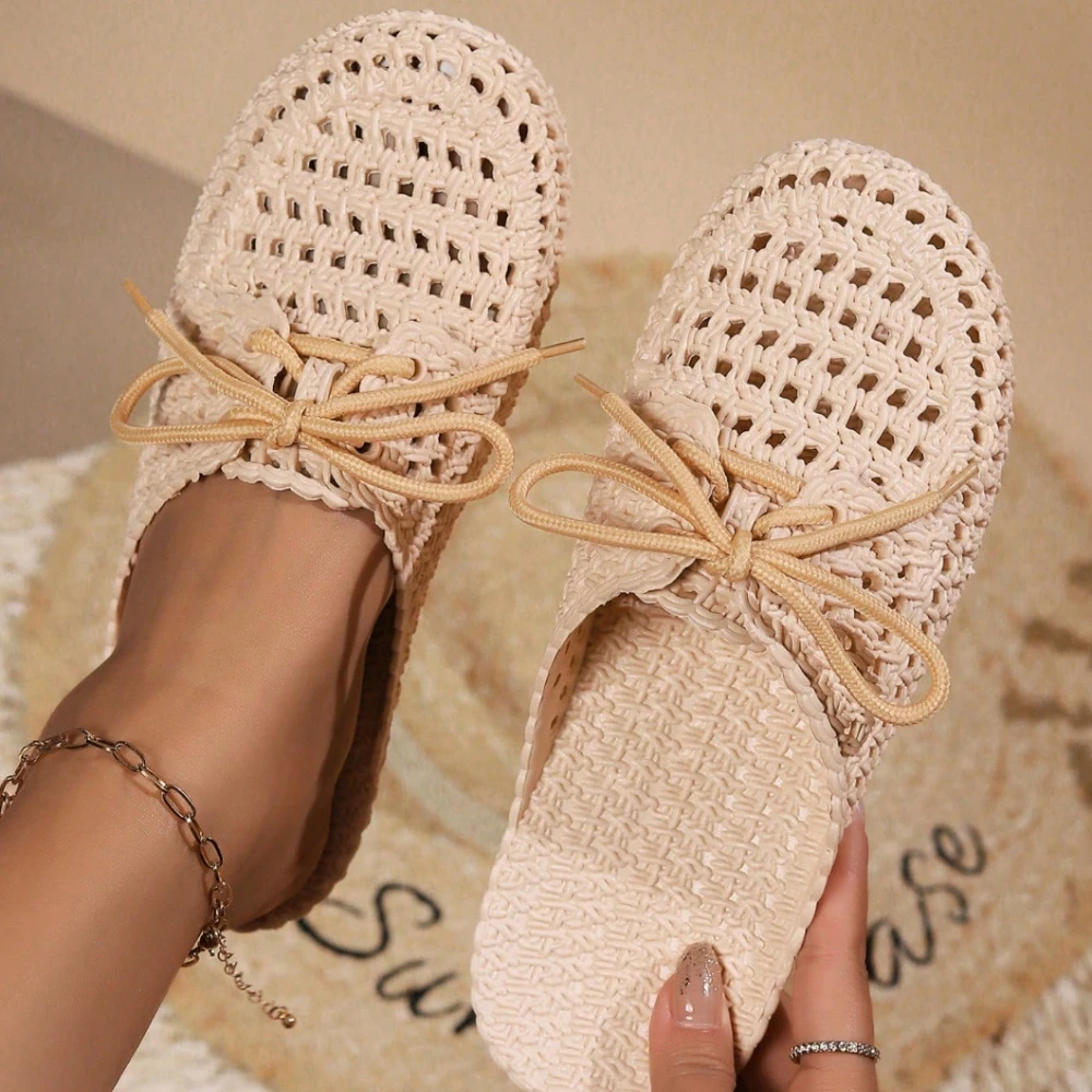 Ladies\' Hollow Summer Ventilated Lace-Up Flat Shoes Summer New Arrival Suitable Beach Shoes