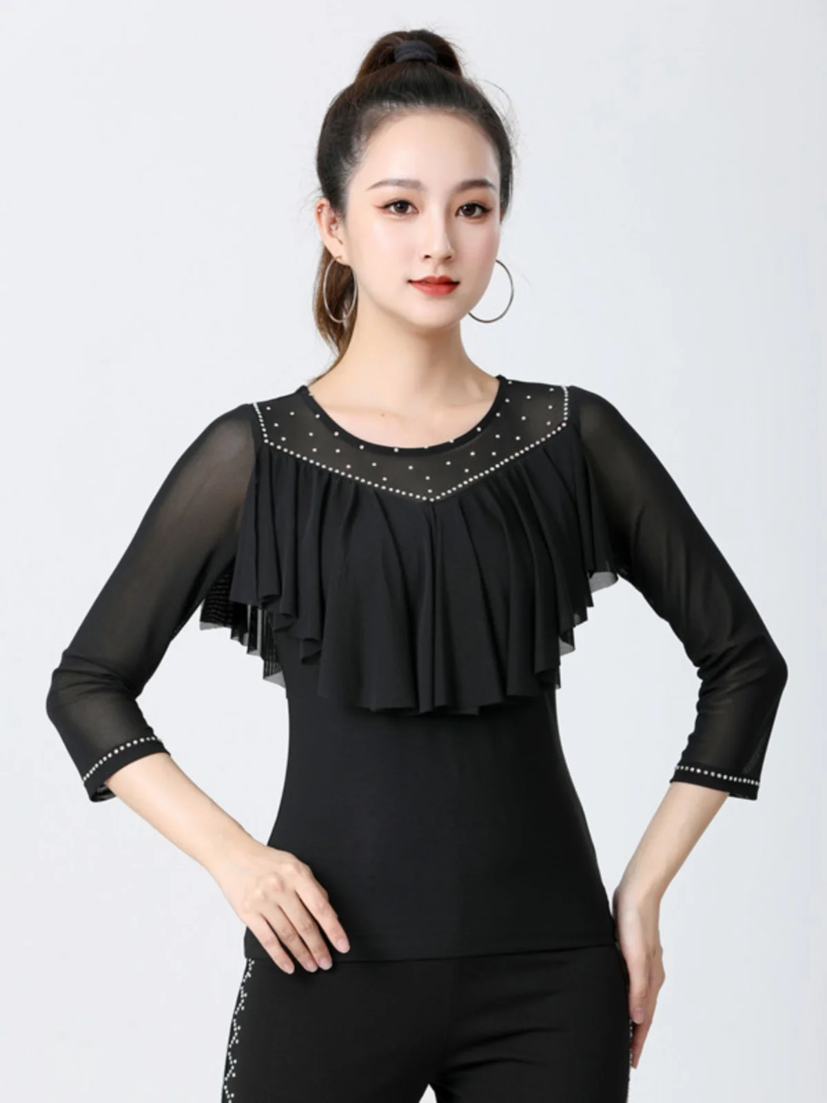 costume-de-danse-gitterba-noir-chemise-de-performance-tendance-pour-femmes-haut-de-danse-carree-coupe-ajustee-ideal-pour-l'ete