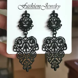 Vintage Palace Style Hollow Leaf Earrings for Women Temperament Gold Silver ColoR Black Red Metal Earring Party Wedding Jewelry