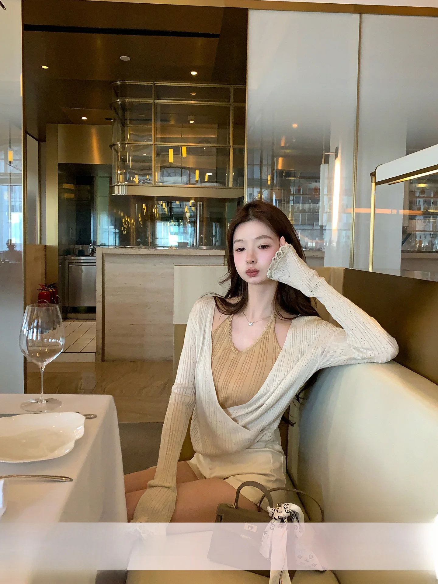 

YoyoZhang Warm Mist Knitwear Long Sve Lace Patchwork Ne Hanging Top Korean Sle Loose Fit Commute Faion Ladies Sweater