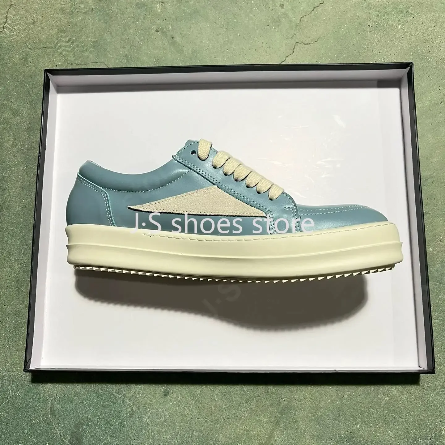 R-o تصميم الأبيض الجلد المدبوغ الأزرق الجلود منخفضة أعلى حذاء فاخر جودة عالية الرجال حذاء رياضة النساء حذاء كاجوال ريترو الدانتيل يصل أحذية رياضية