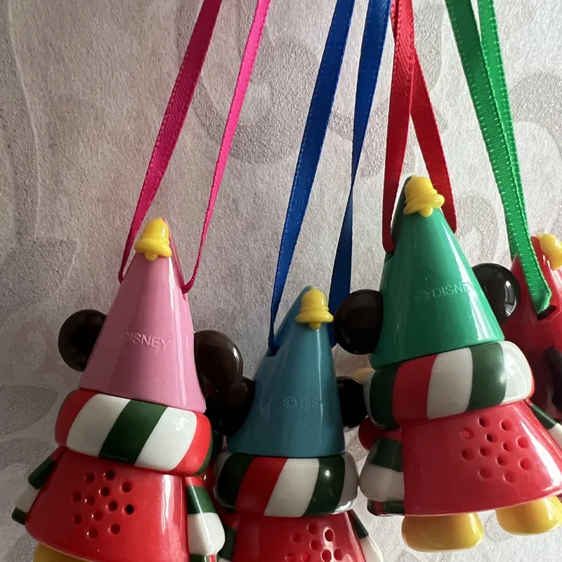 1PCS 6cm Exquisite workmanship, Tokyo Disney genuine 2022 Christmas Mickey Elf decoration pendant, Christmas ornament