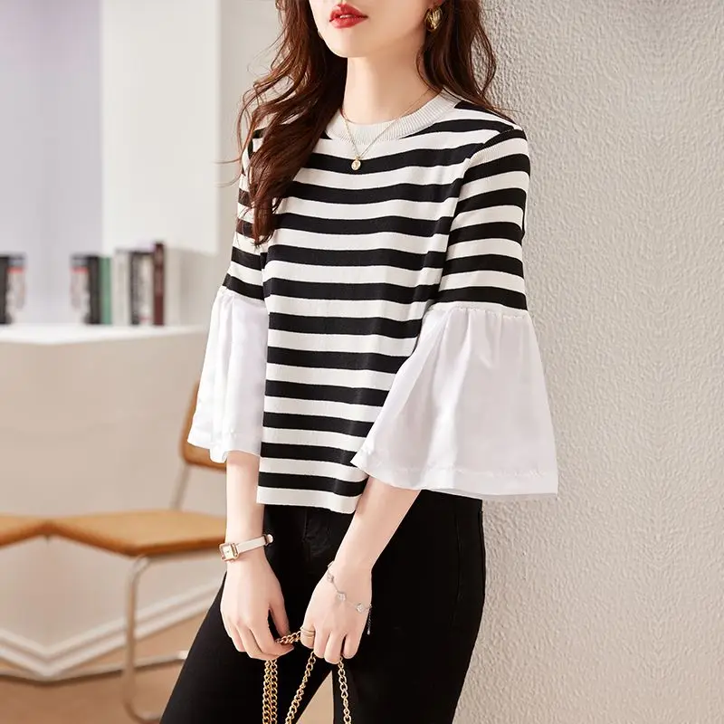 Spring Japanese O Neck Loose Sweater Cute Top Korean Flare Sleeve Knit Shirts Striped Patchwork Pullover Women Blusas Pull Femme