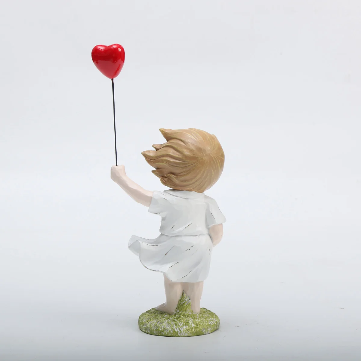 Banksy-Herz-Ballon und fliegendes Mädchen, inspiriertes Kunstwerk, moderne Skulptur, Heimdekoration, Statuendekoration – Detail 10