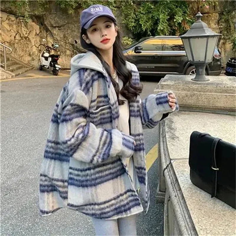 Giacca di lana sottile con cappuccio a scacchi per le donne primavera autunno 2023 nuova versione coreana allentata Casual stile pigro Top Shirt pendolarismo