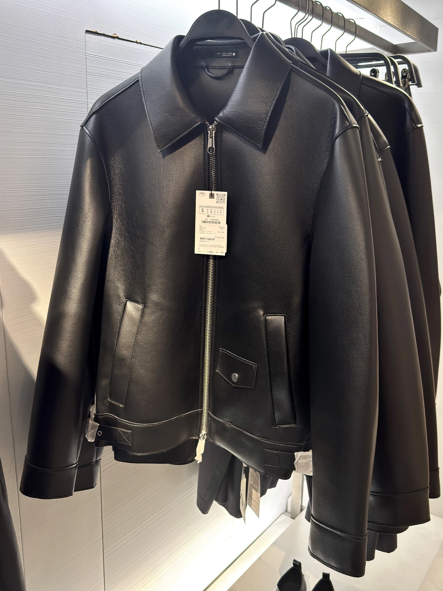 

New 2024 Men's Biker Sle PU Leather Jaet Zipper Coat Trendy Fake Leather Outerwear Autumn Winter Faion Youthful