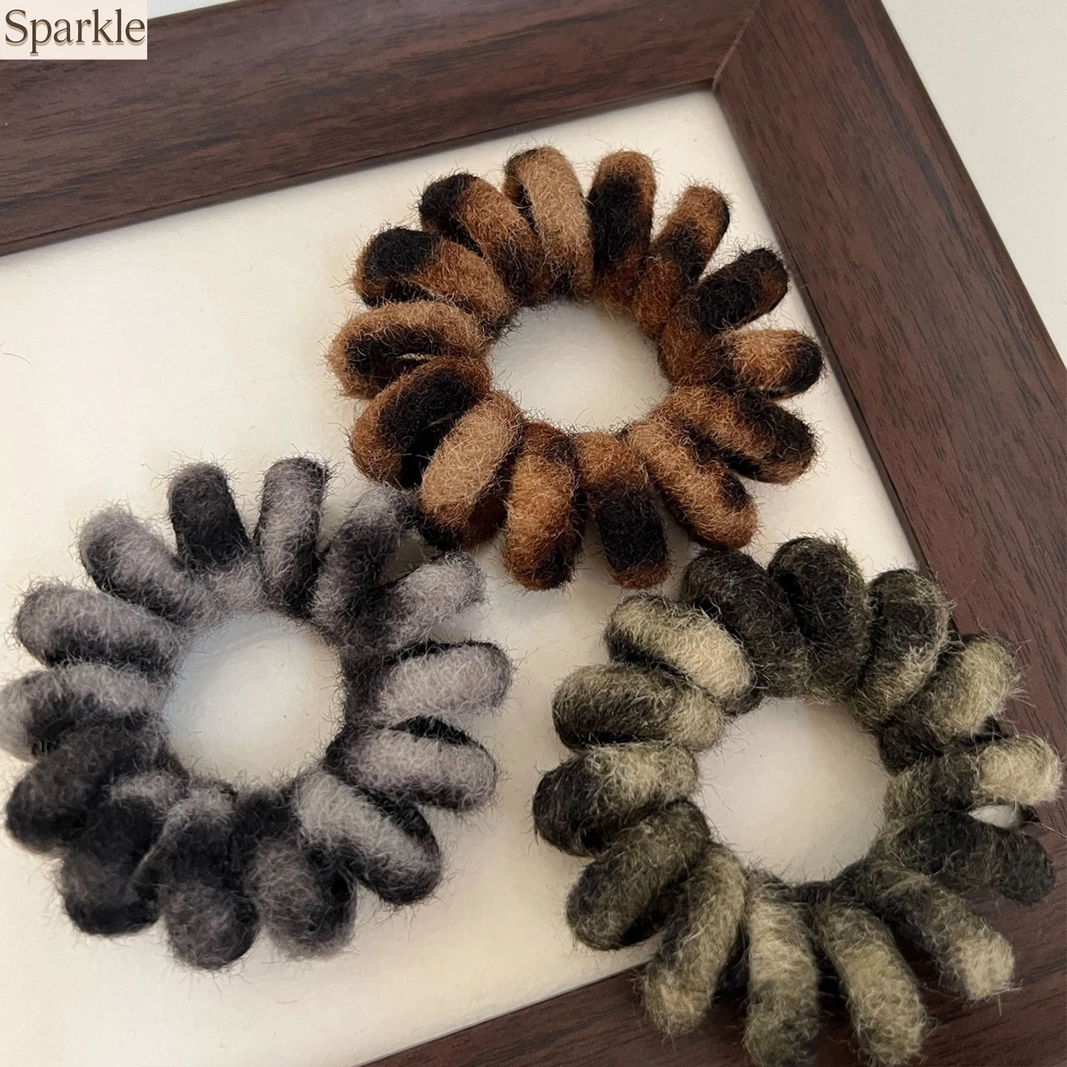 3PCS Leopard Print Bold Plush Hair Ties High Elasticity Scrunchies Ponytail Holders for Women And Girls Hair Accessory Set