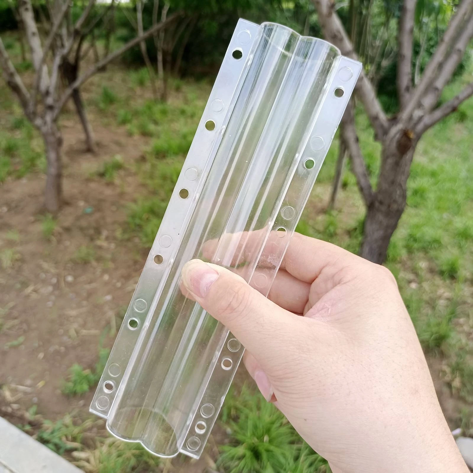 

Heart Cucumber Mold Plastic Cucumber Mold Hinged for Home Gardeners, Garden, Greenhouse