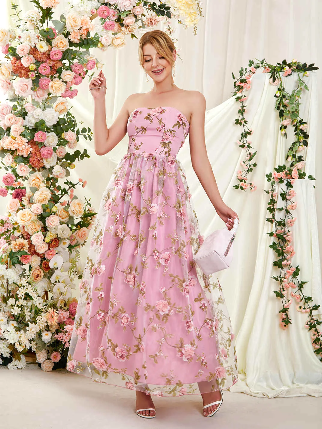 Robes de soirée élégantes ligne une robes de bal de luxe col en v pour femme robe de soirée de luxe pour femmes sur mesure fleur dentelle nouveau Style