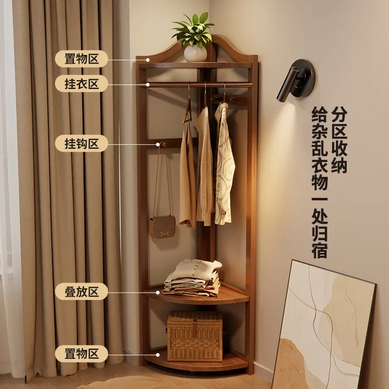 Kapstok in massief houten hoekvloer