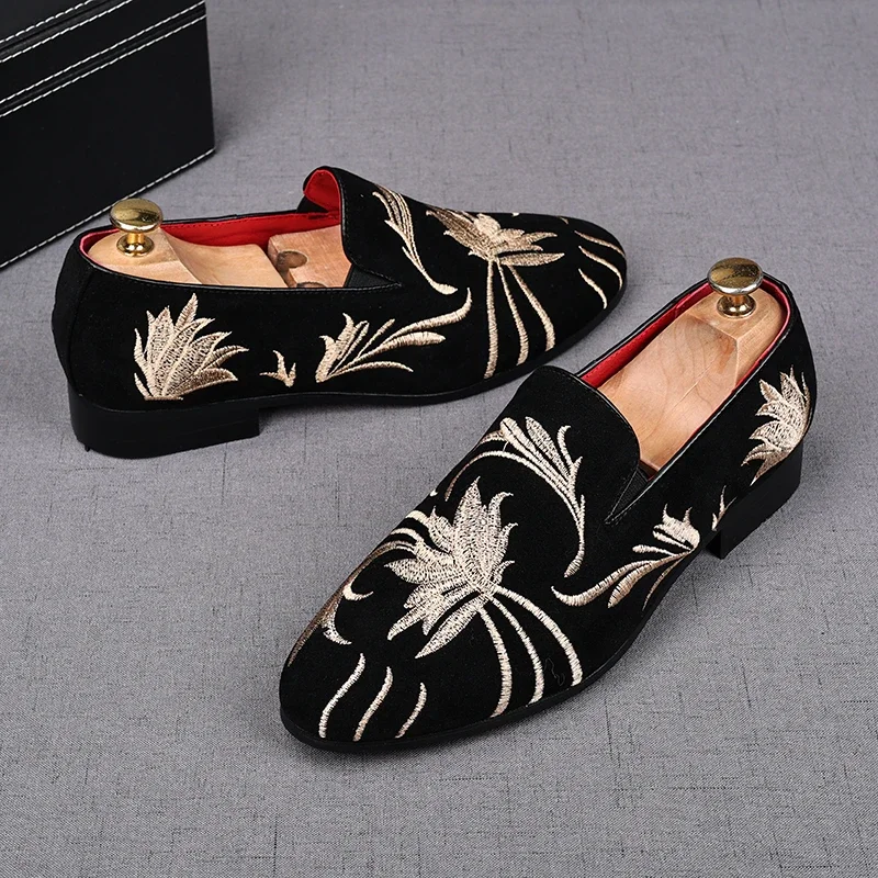 Men Suede Leather Shoes Designer Embroidery Men Loafers Luxury High Quality Moccasins Brand Party Wedding Shoes Men Flats 38-48