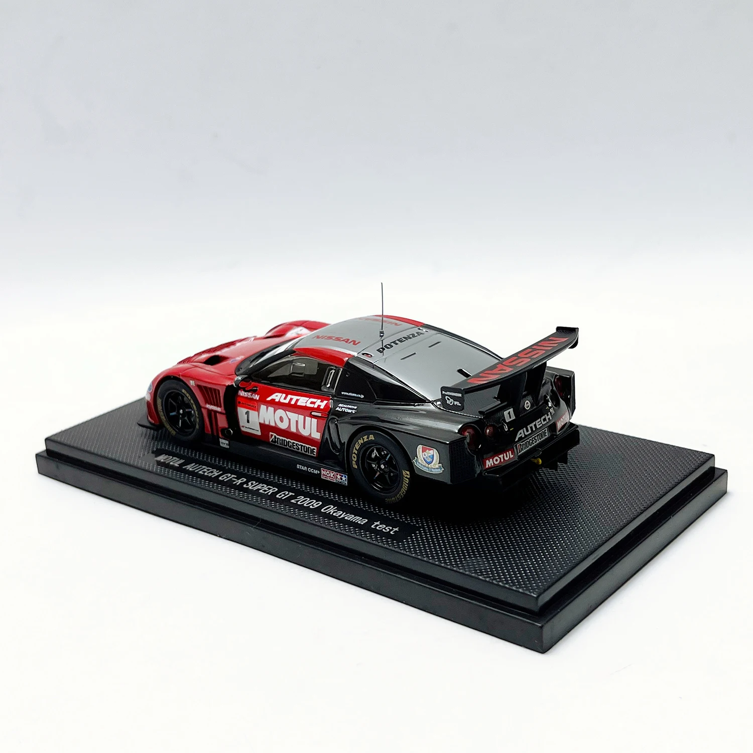 รถโมเดล EBBRO อัตราส่วน 1:43 ผลิตจากโลหะผสม รถนิสสัน จีทีอาร์ ซูเปอร์ จีที ปี 2009 ของเล่นรถแข่ง ของสะสมสำหรับผู้ใหญ่ ของที่ระลึก ของตกแต่งแบบตั้งโชว์
