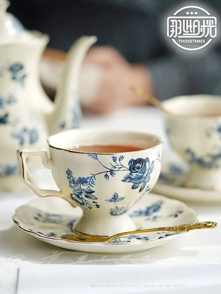 Vintage Blue and White Ceramic Coffee Pot Tea Cups and Saucer Sets Luxury English Afternoon Tea Set Porcelain Teapot Home Decor