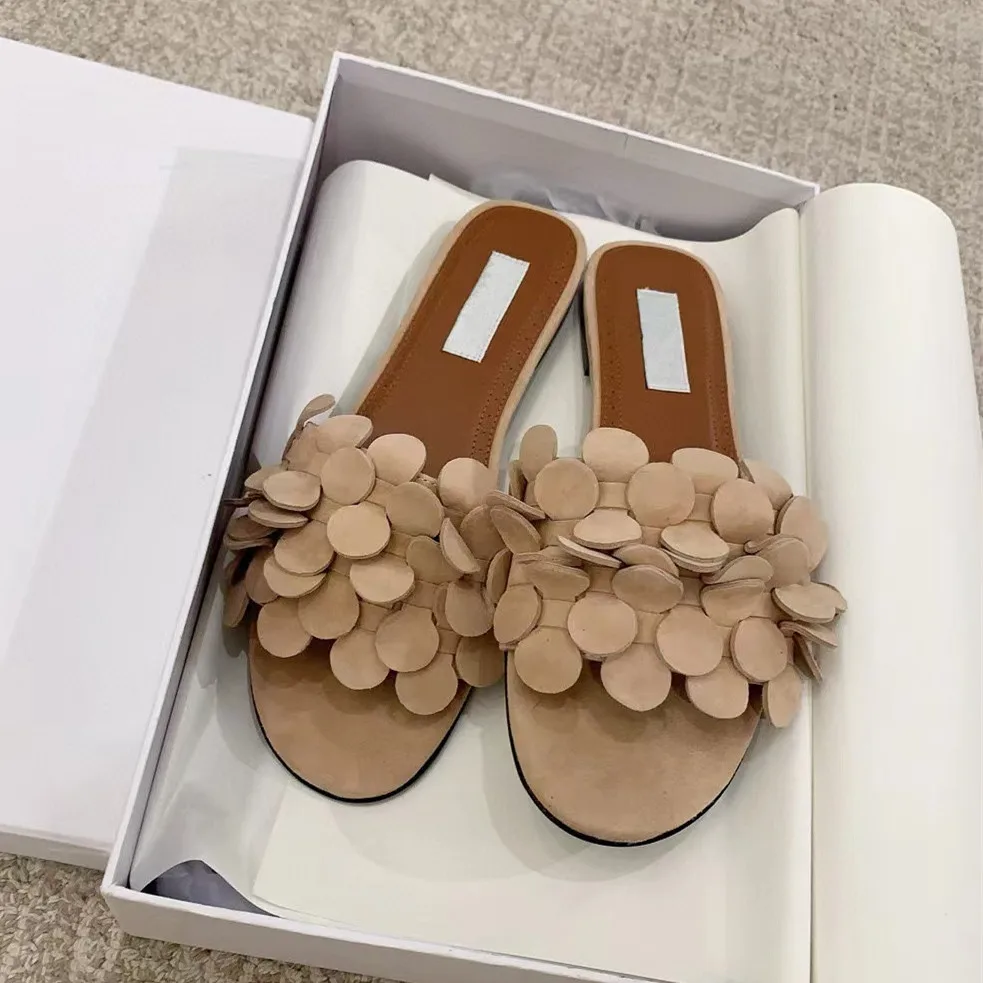 

2024 Summer New Elegant One Word Slippers for Women Wearing Genuine Leather Camellia Flat Bottom Open toed Slippersp