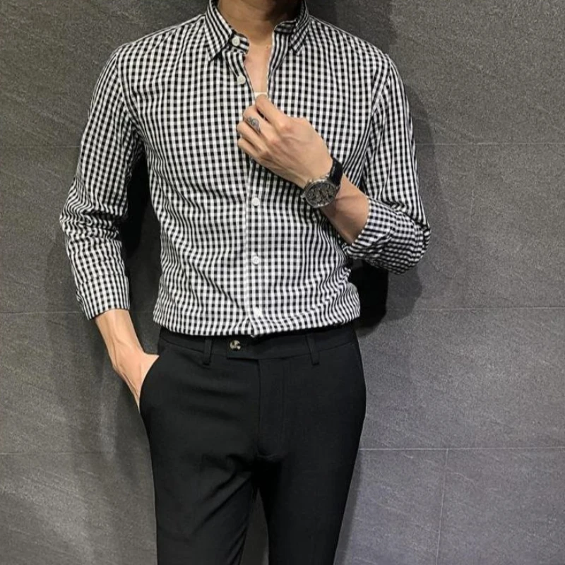 

Мужская весенняя рубашка в корейском стиле, облегающая, с длинным рукавом, черно-белая в клетку, стильный топ