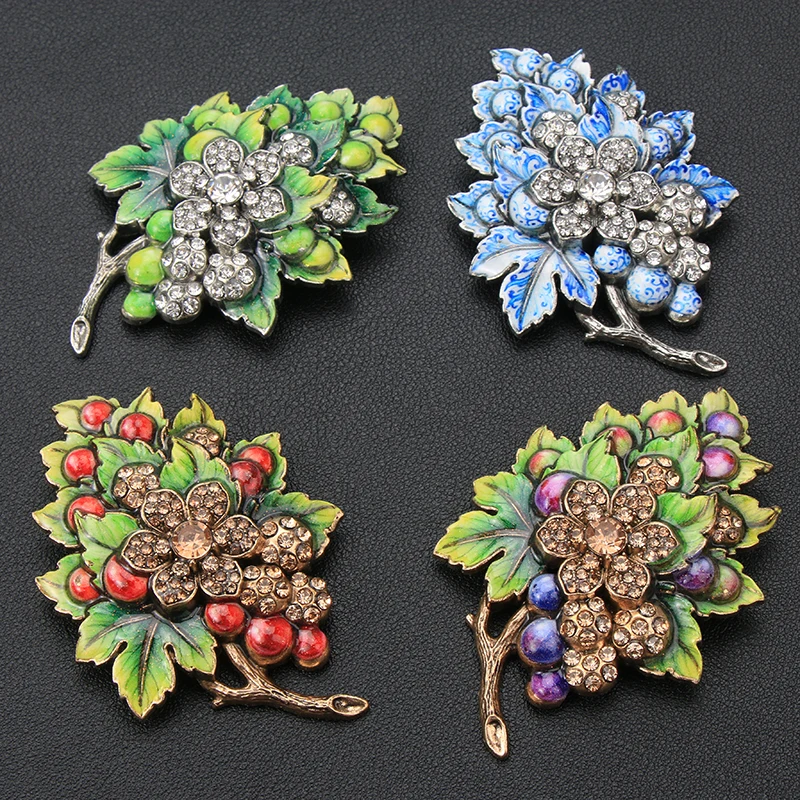 Vintage Grape Cluster Brooch Pin Enamel Leaf Rhinestone Crystal Fruit Lapel Pin Women Costume Jewelry Gift