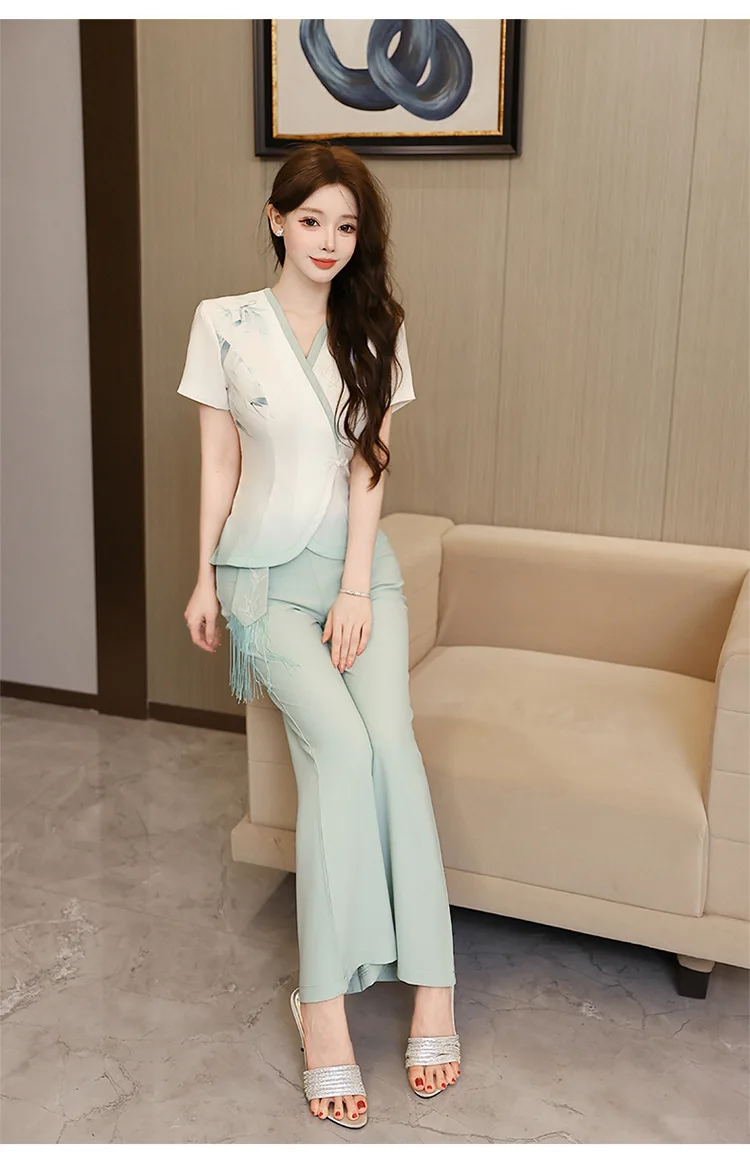 زي معالج تدليك القدم للسيدات - ملابس عمل سبا للتجميل الراقية، ملابس أنيقة لموظفي صالونات حمام القدم