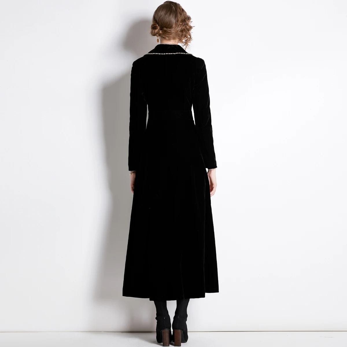 2024 New Women's Velvet Beaded Suit Collar Coat Windbreaker Cardigan European and American Long Slim Knee Length Skirt Coat