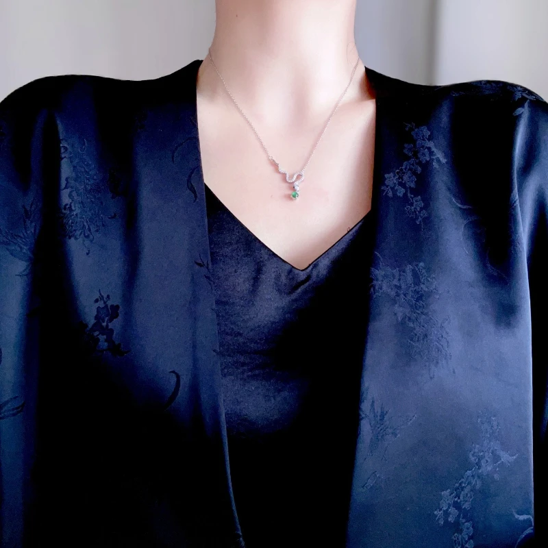 S925 Silver Inlaid Natural Jade Serpentine Imperial Green Jadeite Collarbone Chain Personalized Fashion Women Fine Jewelry Gift