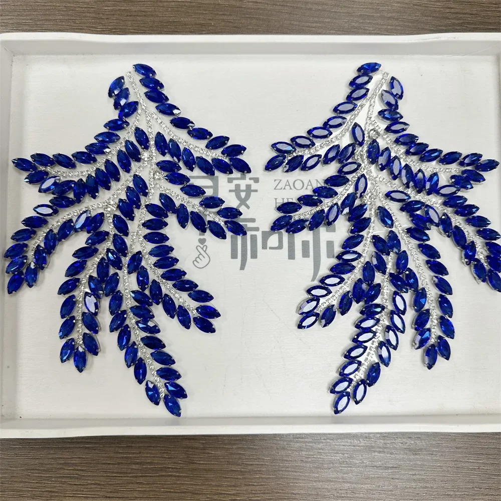 Fatto a mano New Rhinesotne Leaf design 3D Iron on Applique patch per la decorazione dei vestiti con 1 paio