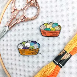 Needle Minder for Cross Stitch Magnetic Needle Keeper Embroidery Finder Cute Cat Yarn Sewing Magnet Tools Needle Holder DIY Gift