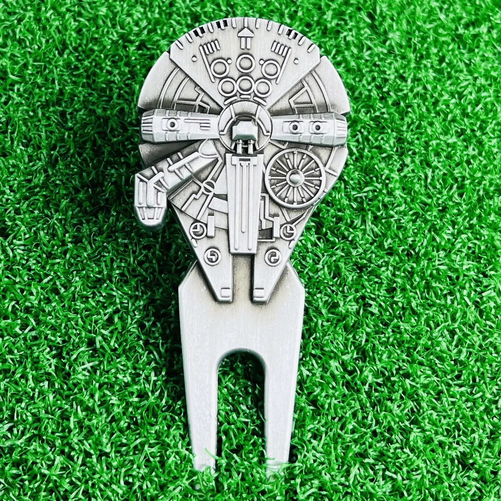 New Creative Spaceship Zinc Alloy Green Repair Fork Back Magnetic Mark Golf DivotTool Golf Accessories Golf Supplies