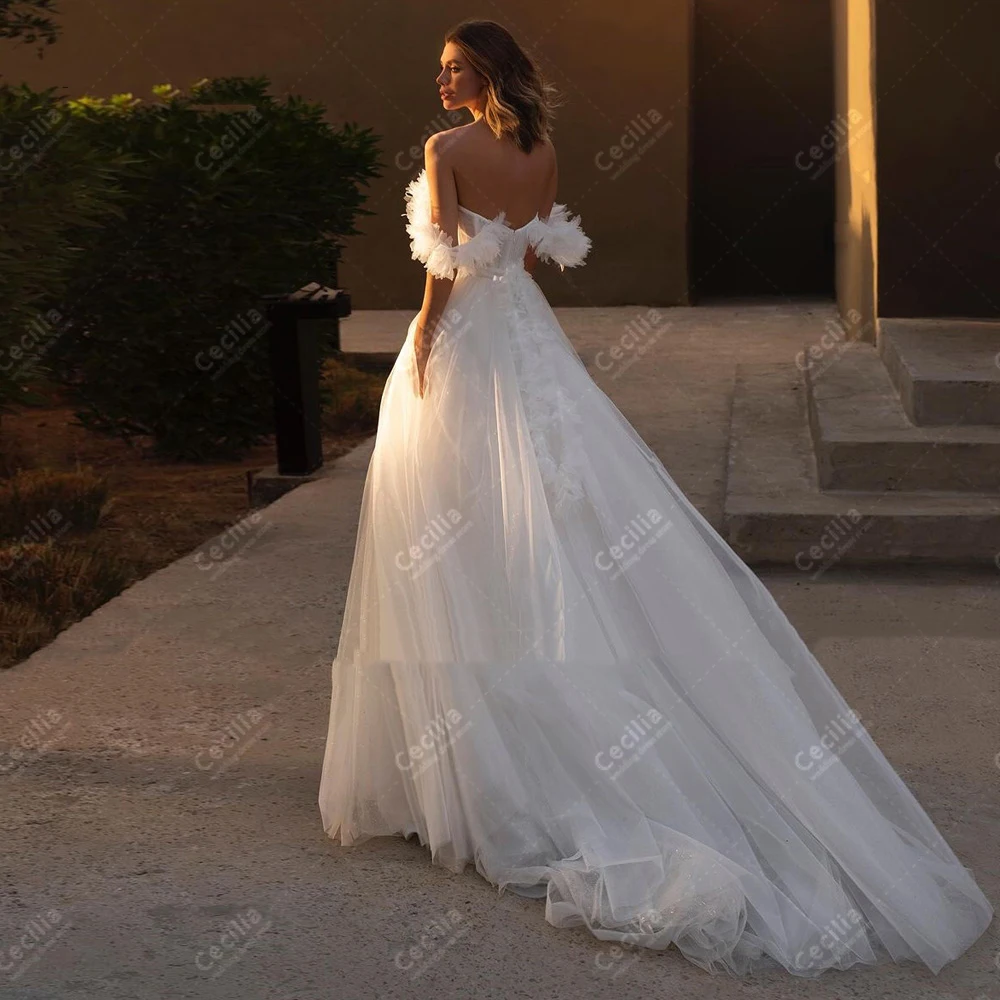 Classic Wedding Dresses A-Line Tulle Tiered Bridal Gowns Off The Shoulder Robes Illusion Floor Length Simple Vestidos De Novia