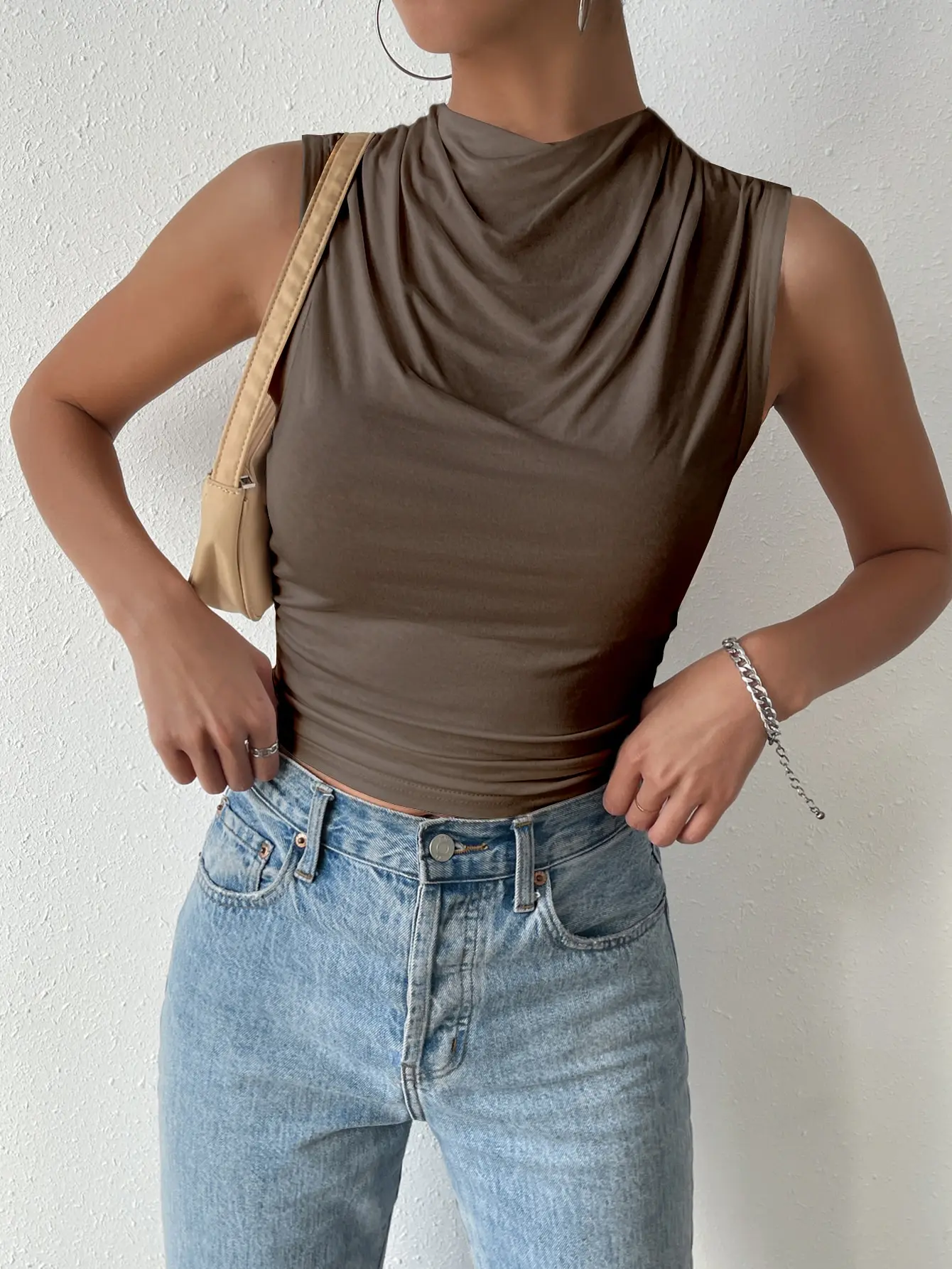 Women\'s Casual Pleated Design Top Summer Fashion Street Style Solid Color Slim Half High Neck Sleeveless T-Shirt Top