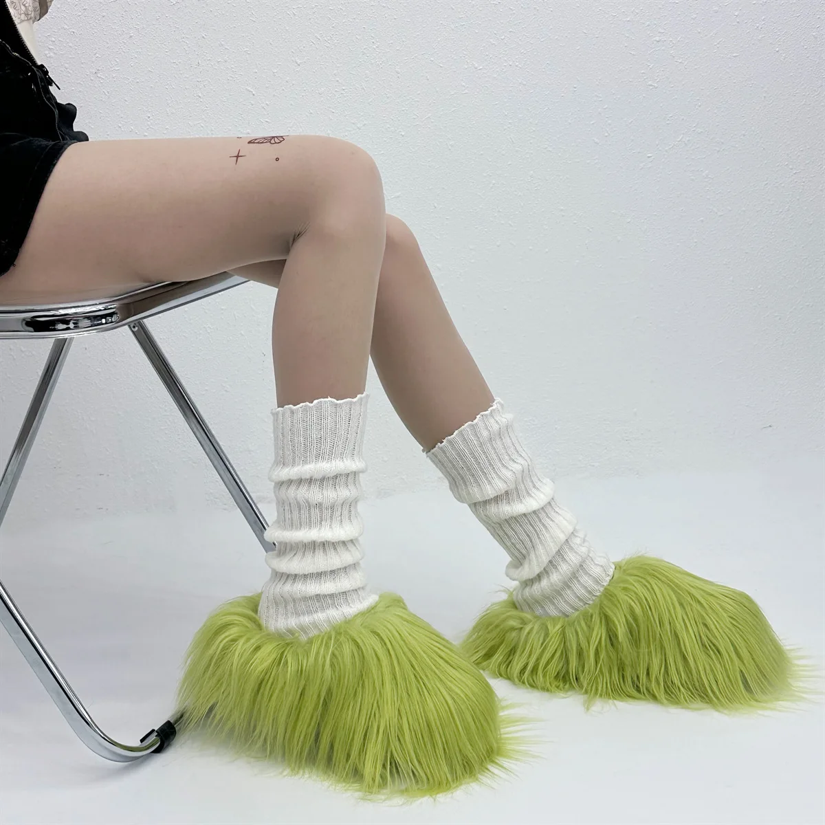 

Spring and Autumn Classic Thick Bottom Hairy Slippers for Women's Outerwear 2024 New Thick Bottom Baotou Casual Half Slippers
