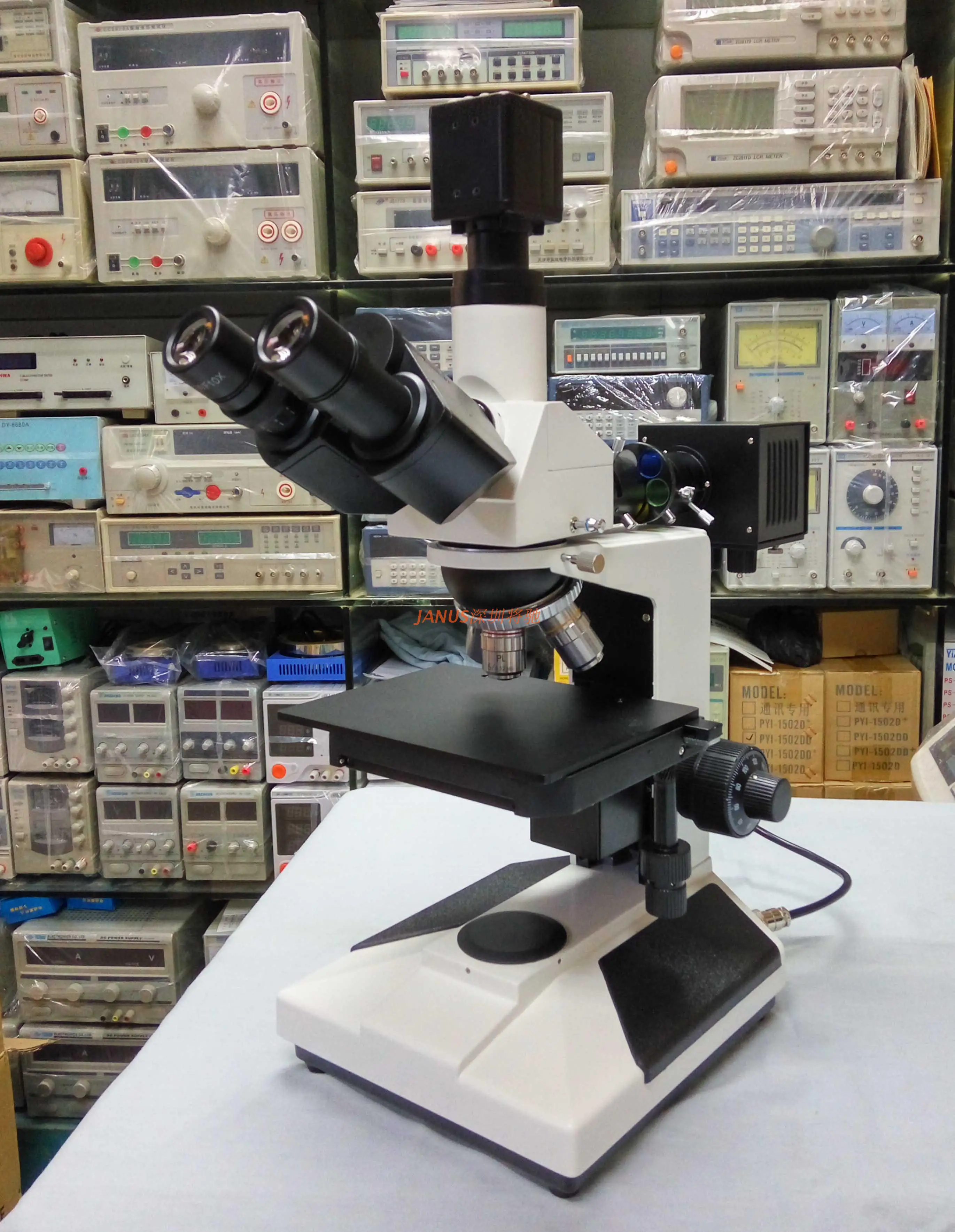 Three-eye Microscope Magnified 50x/100x/200x/400x Binocular Microscope 10x Stereometallographic Microscope