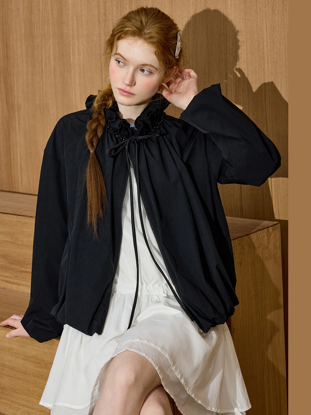 Coolhut Intelligent Retro Style Short Zipper Jacket Women's Stand Collar Ruffle Hem Belted Black Outerwear for Ladies