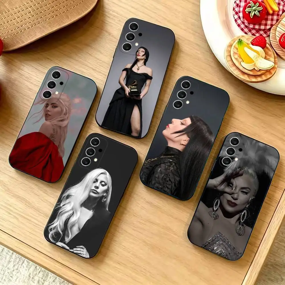 Singer S-Shakira Dai Dai-j Fashion Black Silicone Protective Phone Cover, Suitable for Samsung S20-S26,Ultra,Plus,FE,Lite,5G