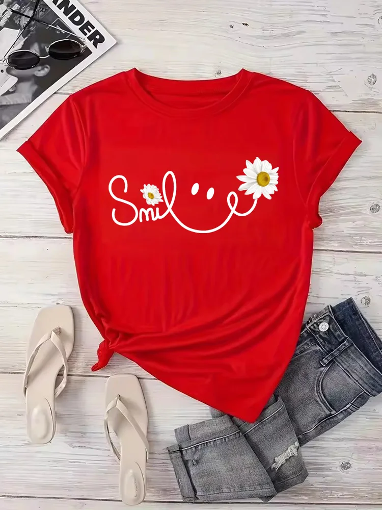 Piękna stokrotka z uśmiechem i nadrukiem T-shirt Harajuku Fashion Graphic Black T Shirt Casual O-neck Female Tops Tee