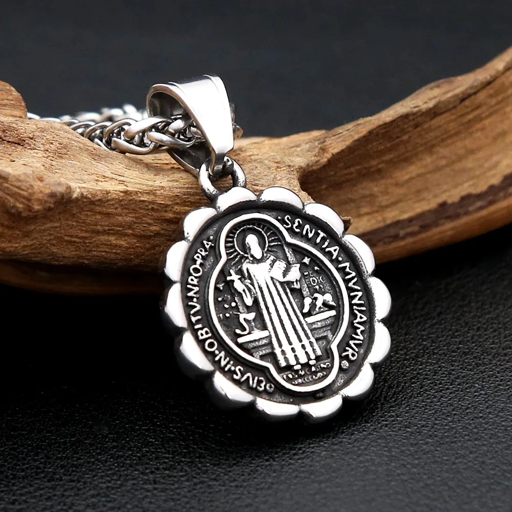 Retro Saint Benedict Exorcism Pendant Necklace Mens Christian Lucky Amulet Religious Trendy Jewelry Men And Women Devotees
