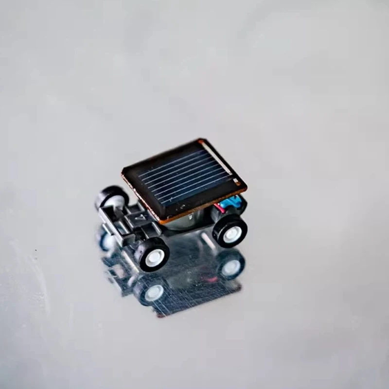Mini carro de brinquedo de insetos movido a energia solar, faça você mesmo, modelo educacional de haste artesanal para crianças, decoração criativa de mesa, presente