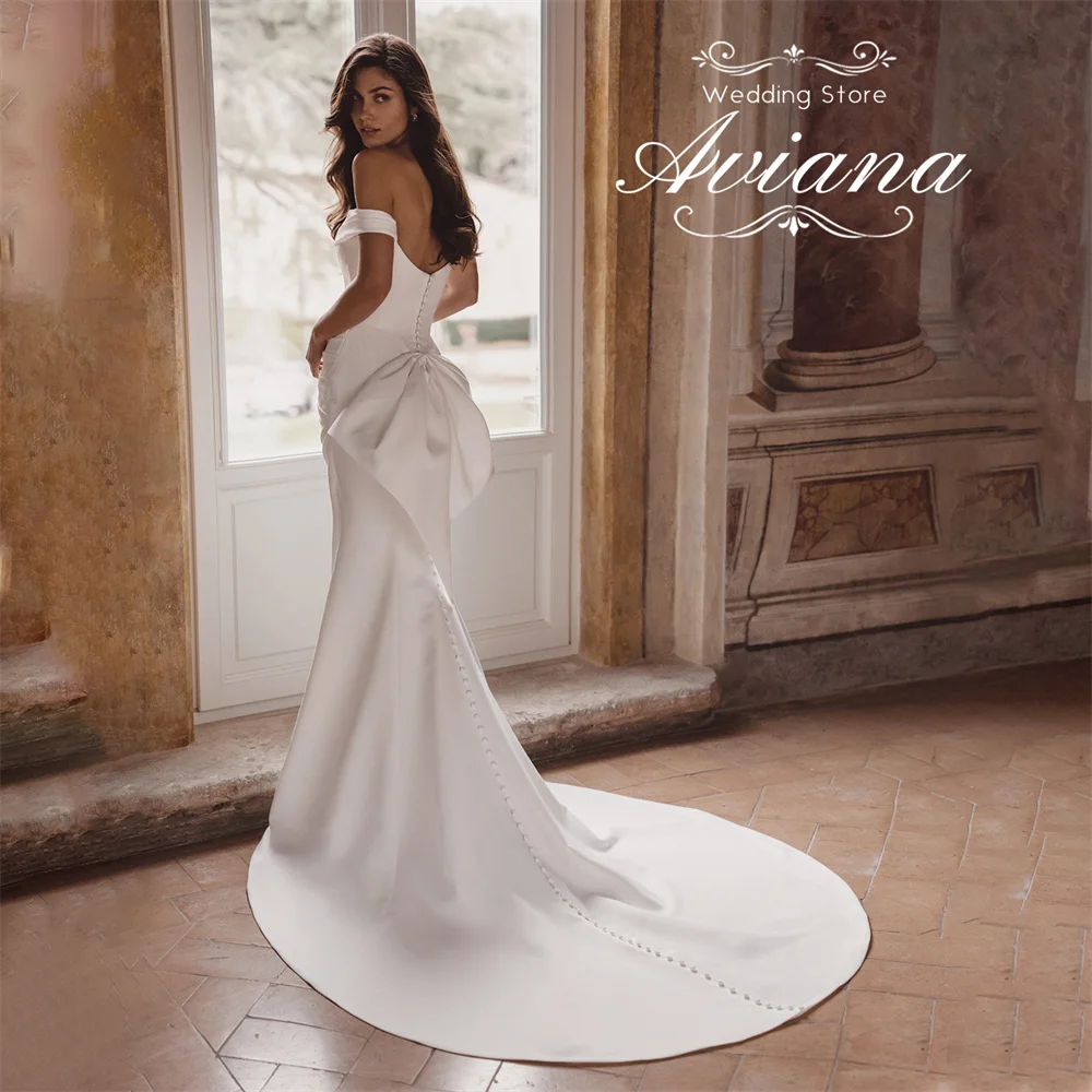 Aviana مخصص قبالة الكتف قطار الاجتياح الكشكشة الظهر القوس حورية البحر فستان الزفاف طول الأرض قارب الرقبة عارية الذراعين زر بسيط