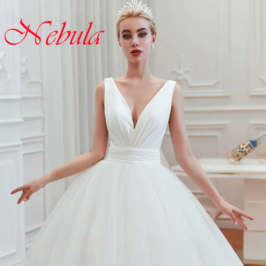 カスタマイズされた白いサテンチュールVネックシンプルなウェディングドレススパゲッティストラップレースアップバックブライダルパーティーベスティドデノビアモダン