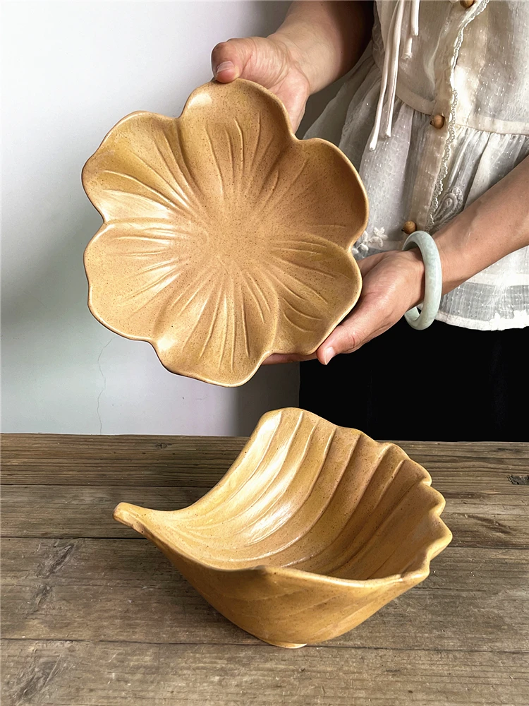 

Ретро-матовая глиняная чаша с узором гинкго, нерегулярной формы, для лапши, салата, посуда для сервировки стола