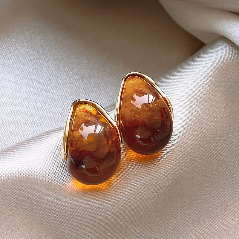 Maillard Amber Resin Stud Earrings Personality Design Water Drop Bean Shape Earring Retro Women's Ear Jewelry Accessories Gifts