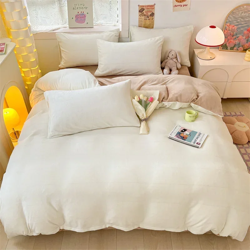 

New Simple Milk Velvet Warm Bedding Set Winter Soft Comfortable Queen Duvet Cover Set Warmth Coral Fleece Quilt Cover Sets Cozy