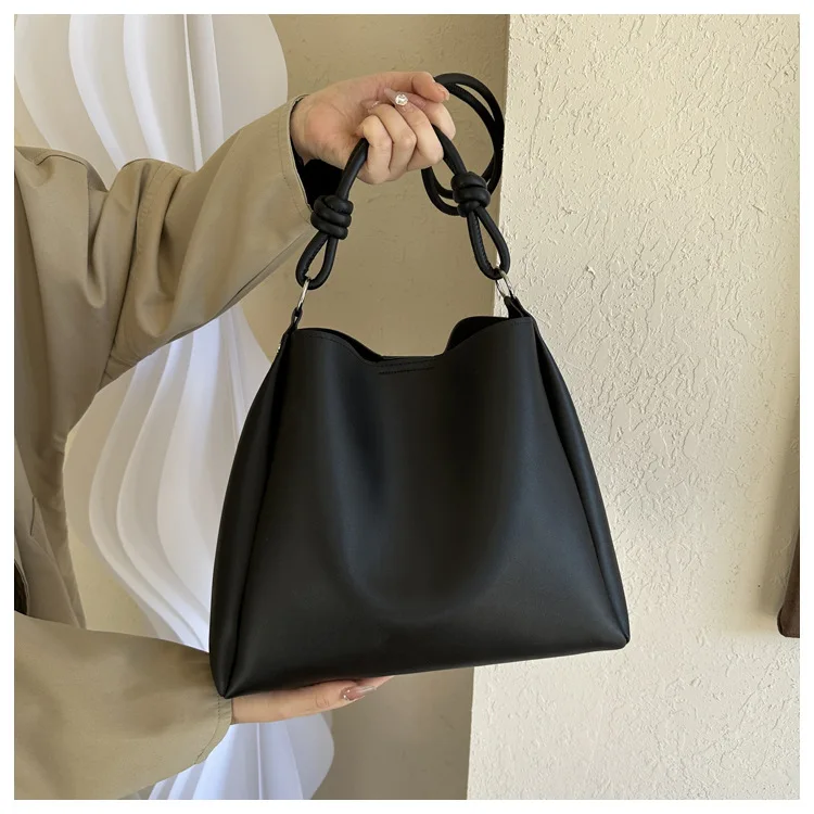 Koreanische Version der Pendler-Tasche mit großer Kapazität für Damen, Leder-Umhängetasche für Frauen, einfarbige Tragetaschen – Detail 15