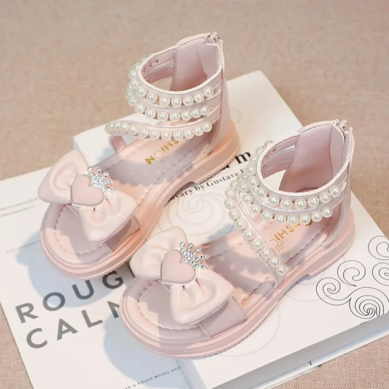

Корейские сандалии в стиле принцессы для девочек, роскошные сандалии с жемчугом и стразами для подростков, из искусственной кожи, водонепроницаемые, для дня рождения.