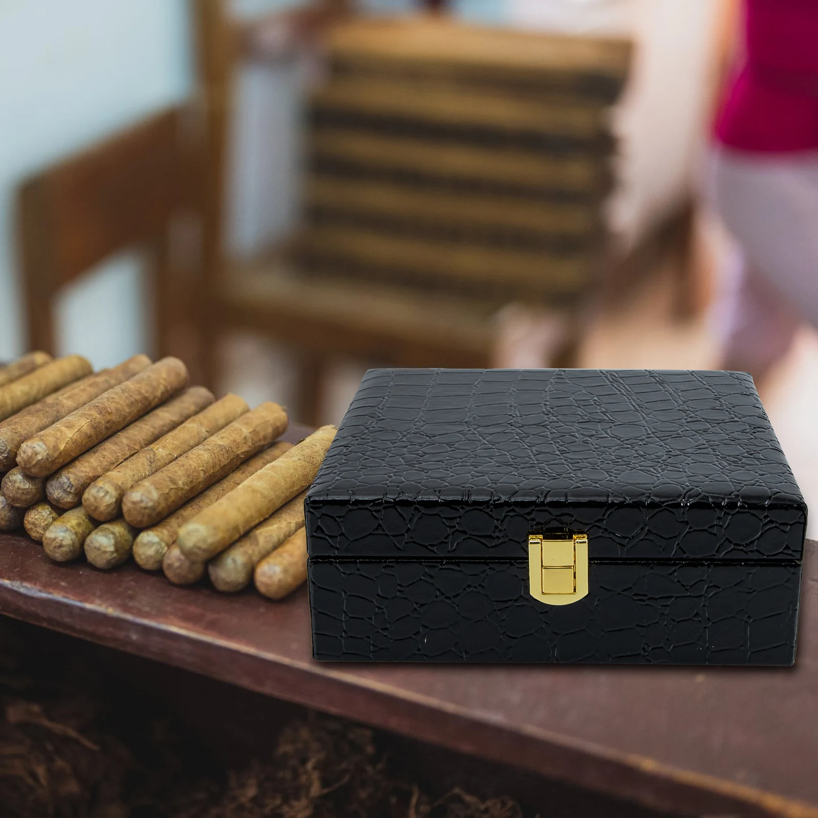 

Flip-Type Cigar Box Portable Cigar Holder Humidor Jewelry Storage Box